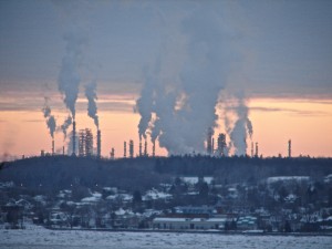 La raffinerie de Valero/Ultramar à Lévis, là où se tiennent actuellement les audiences du BAPE sur Énergie Est.